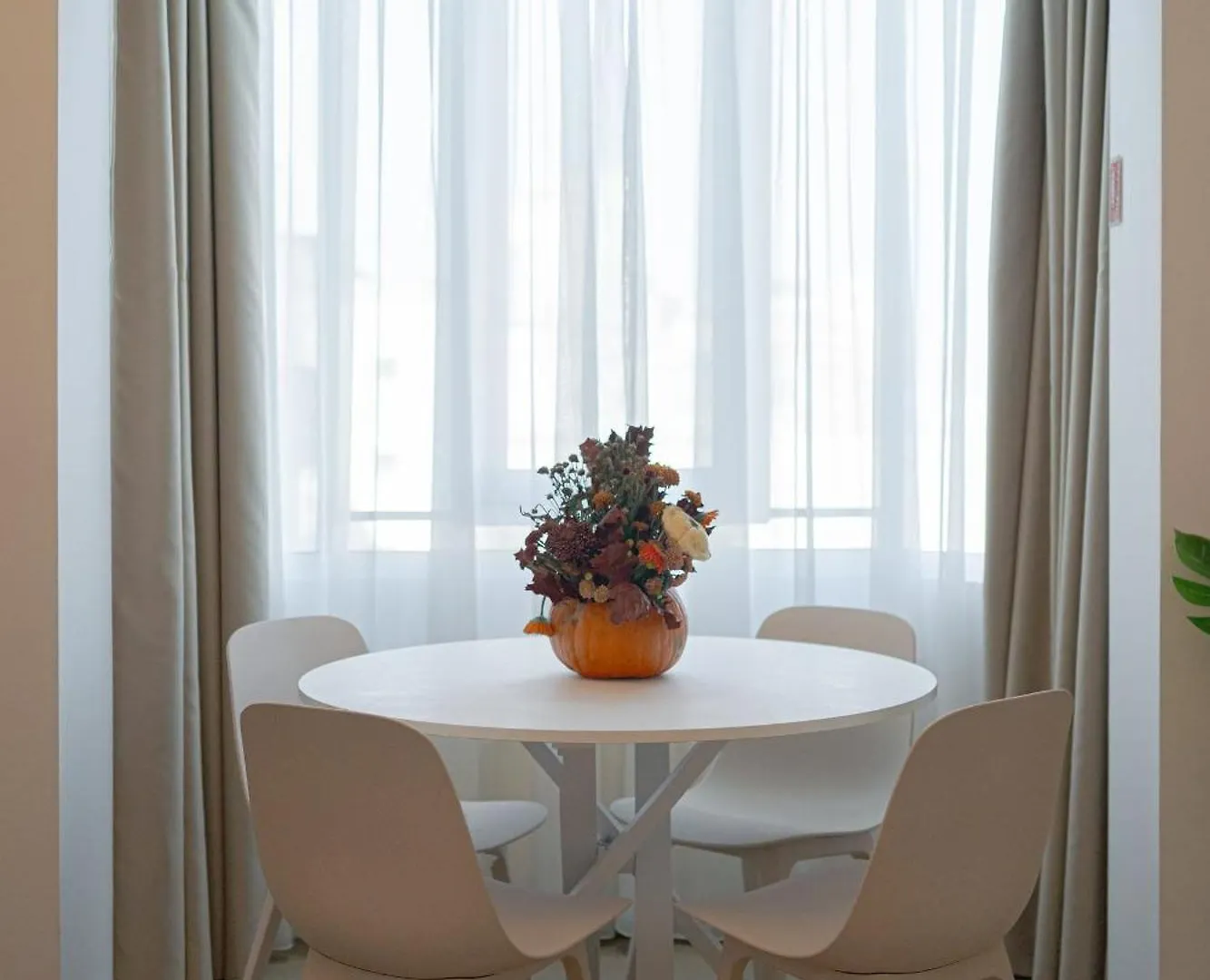 Charming 2Br Apartment, Steps To Romanian Athenae Bucareste 0*,