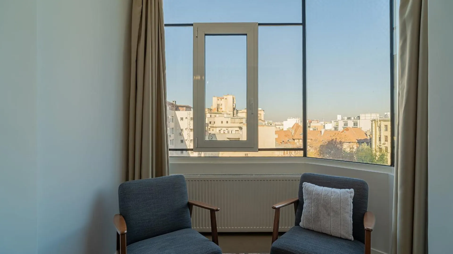 Charming 2Br Apartment, Steps To Romanian Athenae Bucareste Apartamento